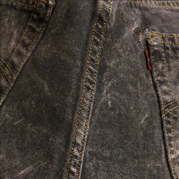 Levi’s 550 Distressed Black Cut Off Shorts! - Picture 6 of 8